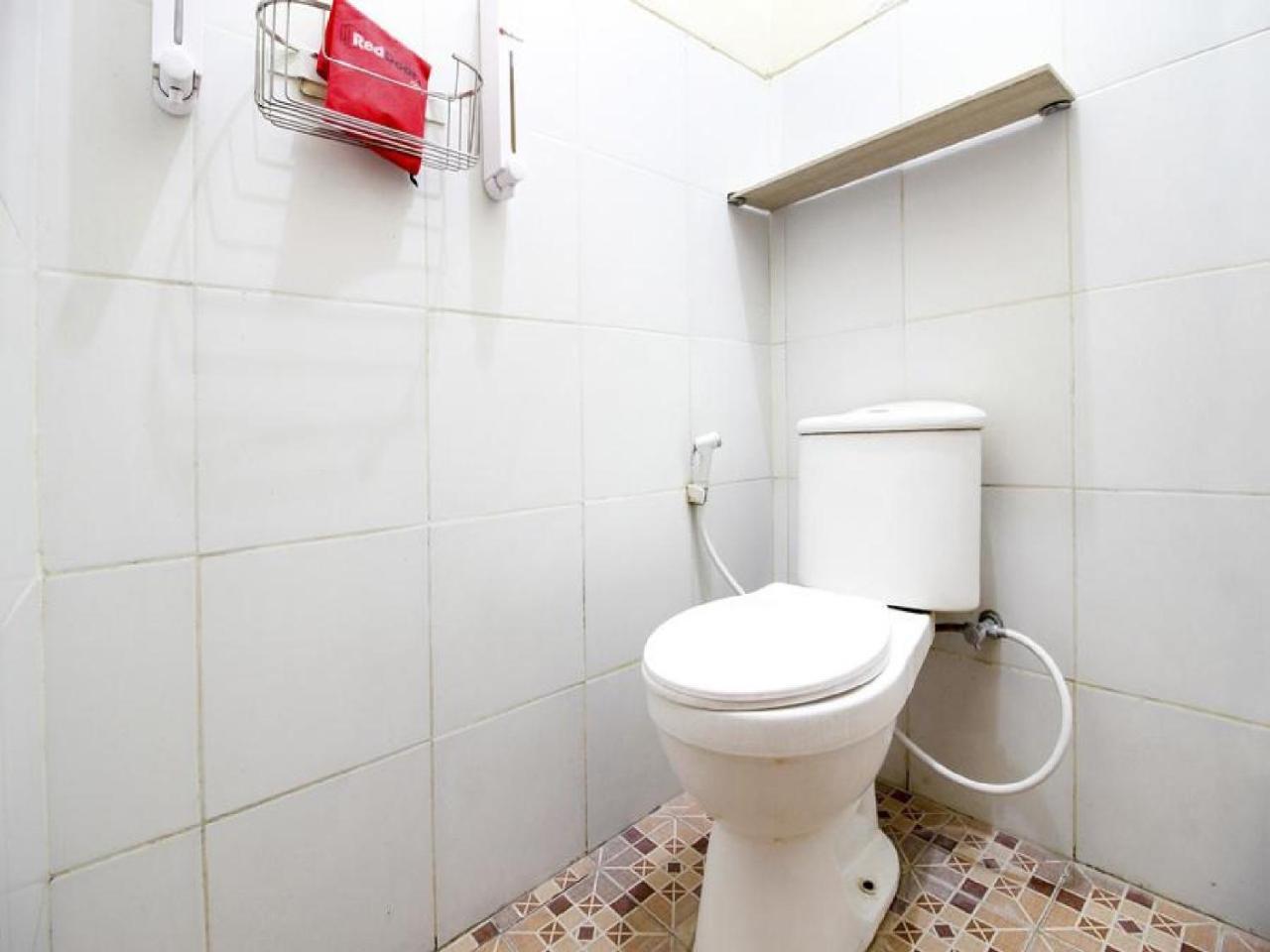 Reddoorz Plus Near Stadion Mandala Krida Yogyakarta Eksteriør billede