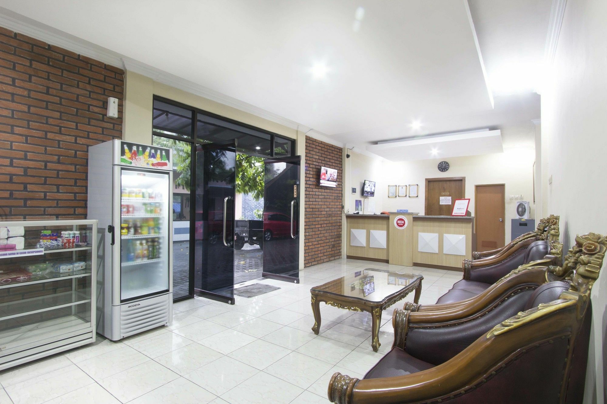 Reddoorz Plus Near Stadion Mandala Krida Yogyakarta Eksteriør billede