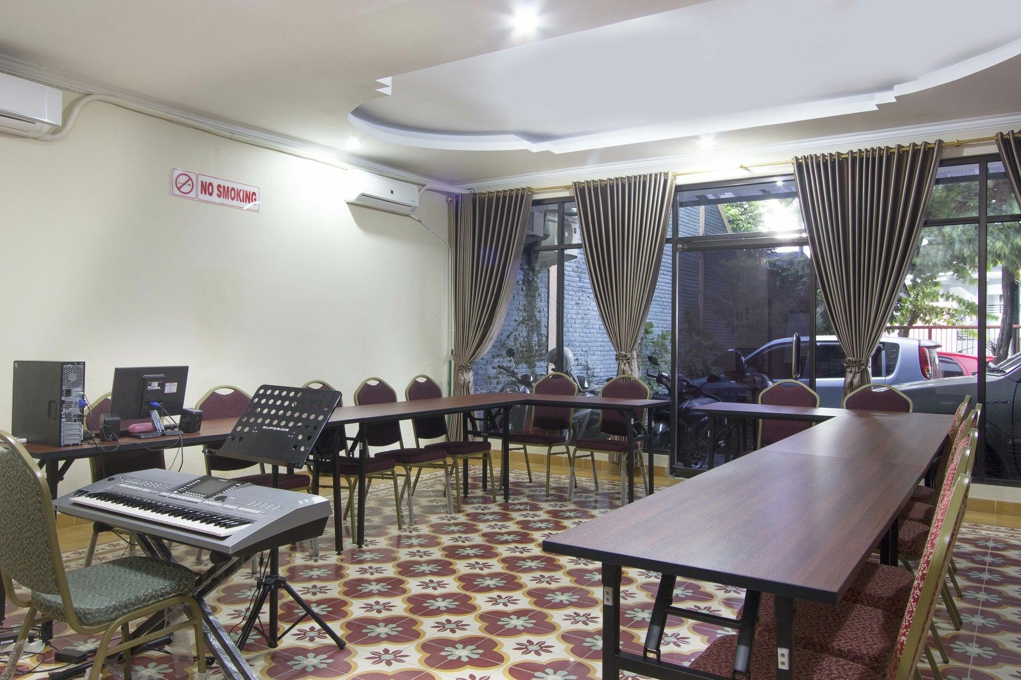 Reddoorz Plus Near Stadion Mandala Krida Yogyakarta Eksteriør billede